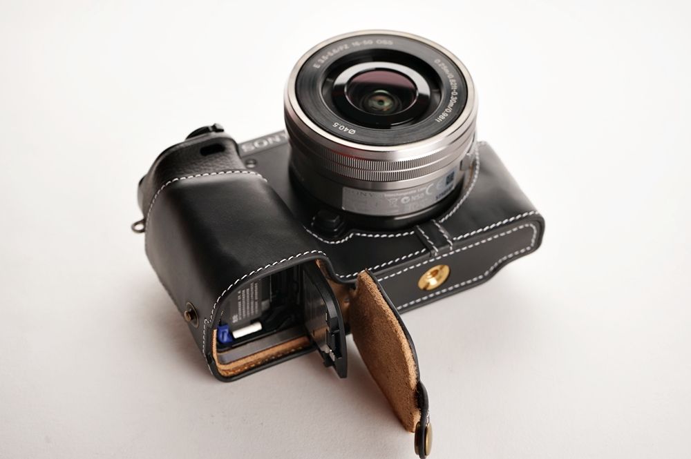 Shop by category REAL CAMERA has Manchester's largest stock of used and collectible photographic equipment for sale or trade. We offer clear advice, good deals and honest trading.